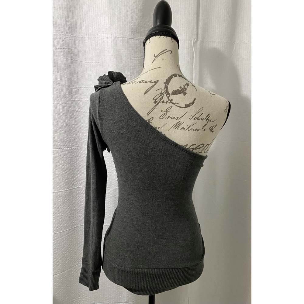 One Shoulder Ruffle Detail Gray Knit Top - Picture 2 of 3